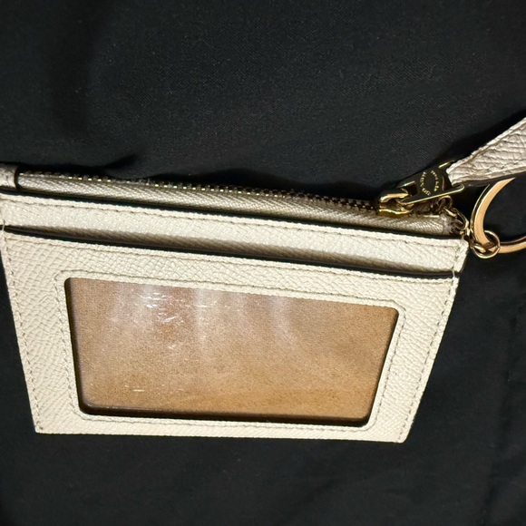 Coach White/Cream Crossbody with Wallet. - Picture 9 of 10